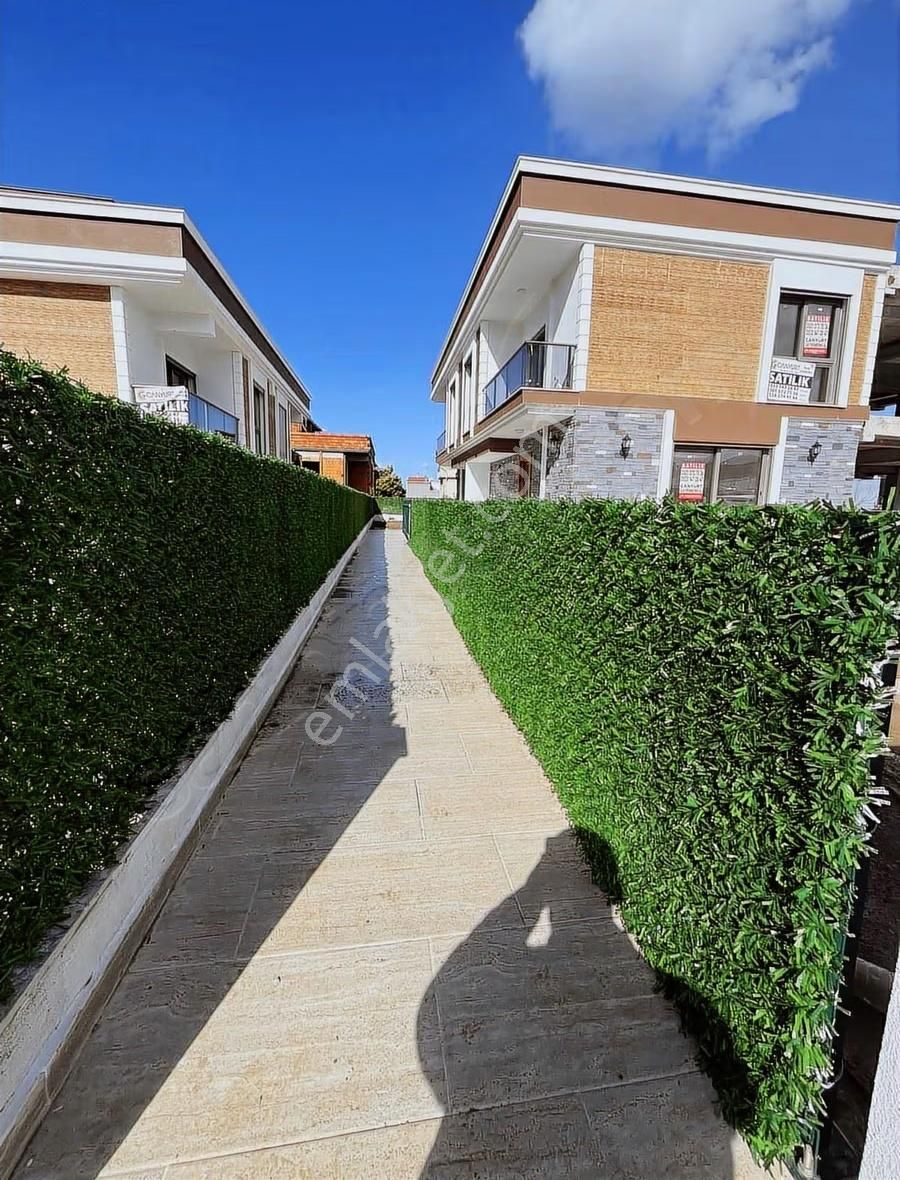 Canyurt Gayrimenkulden Yeni Foçada Satılık Villa - Görsel 9