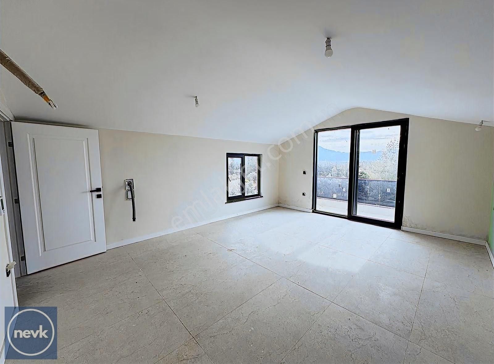 Nevk 'ten Kargıda Lüks Havuzlu Villa - Görsel 28