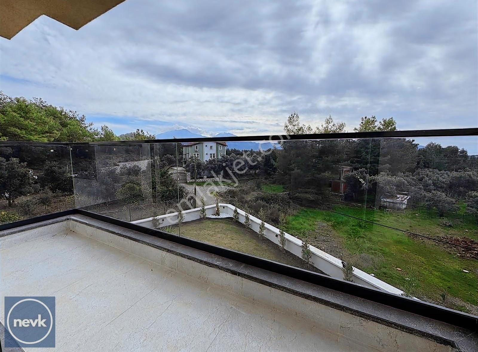 Nevk 'ten Kargıda Lüks Havuzlu Villa - Görsel 14