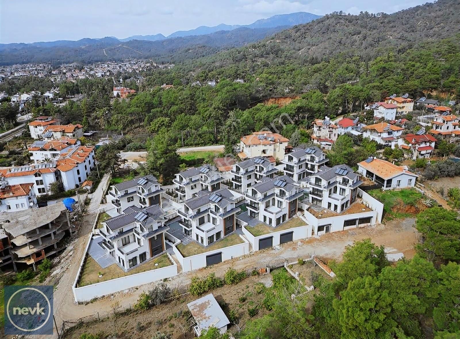 Nevk 'ten Kargıda Lüks Havuzlu Villa - Görsel 23
