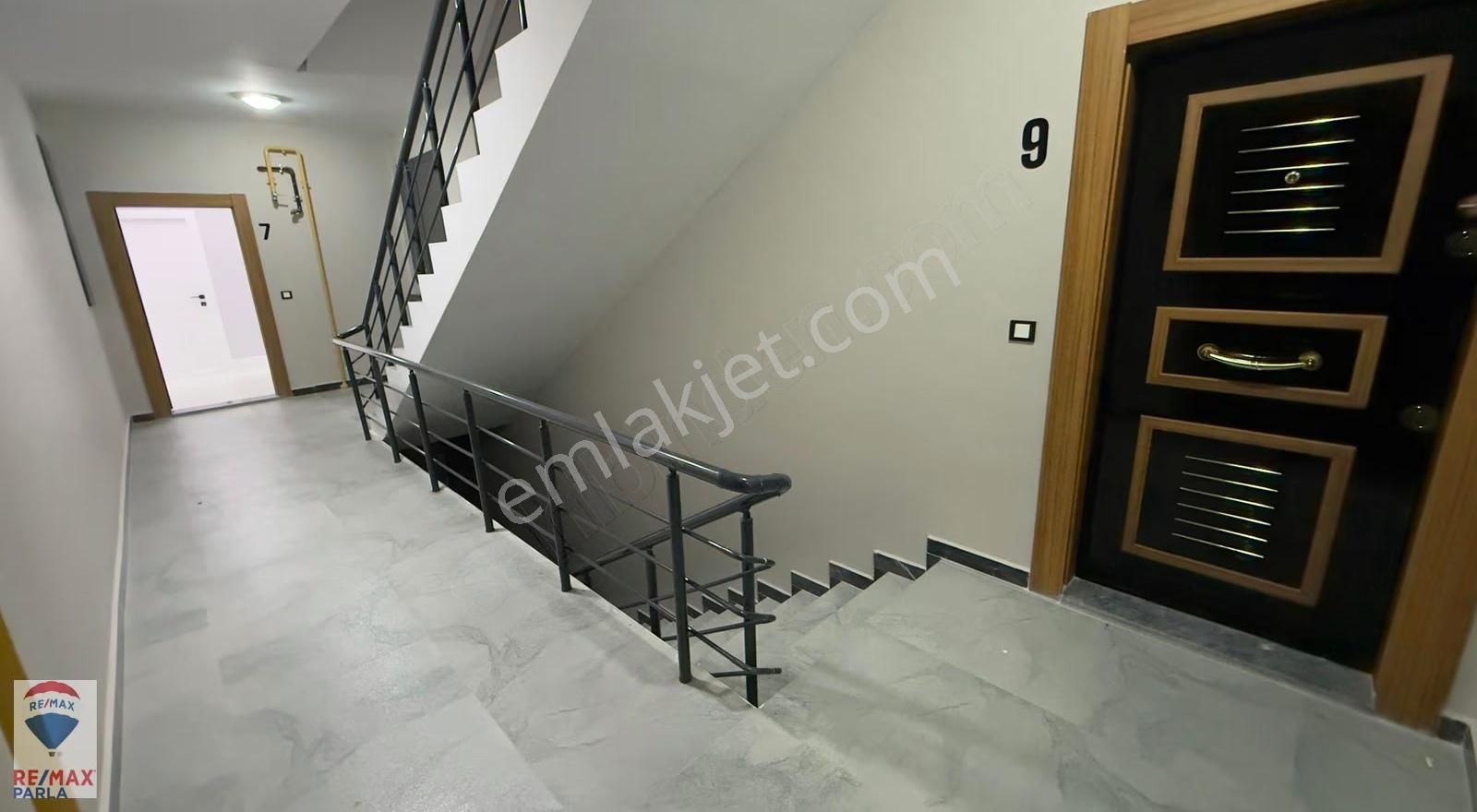 19 Mayıs Bulvarına Cephe Remax Rahşan Çam'dan Geniş-lüks 2+1 - Görsel 5