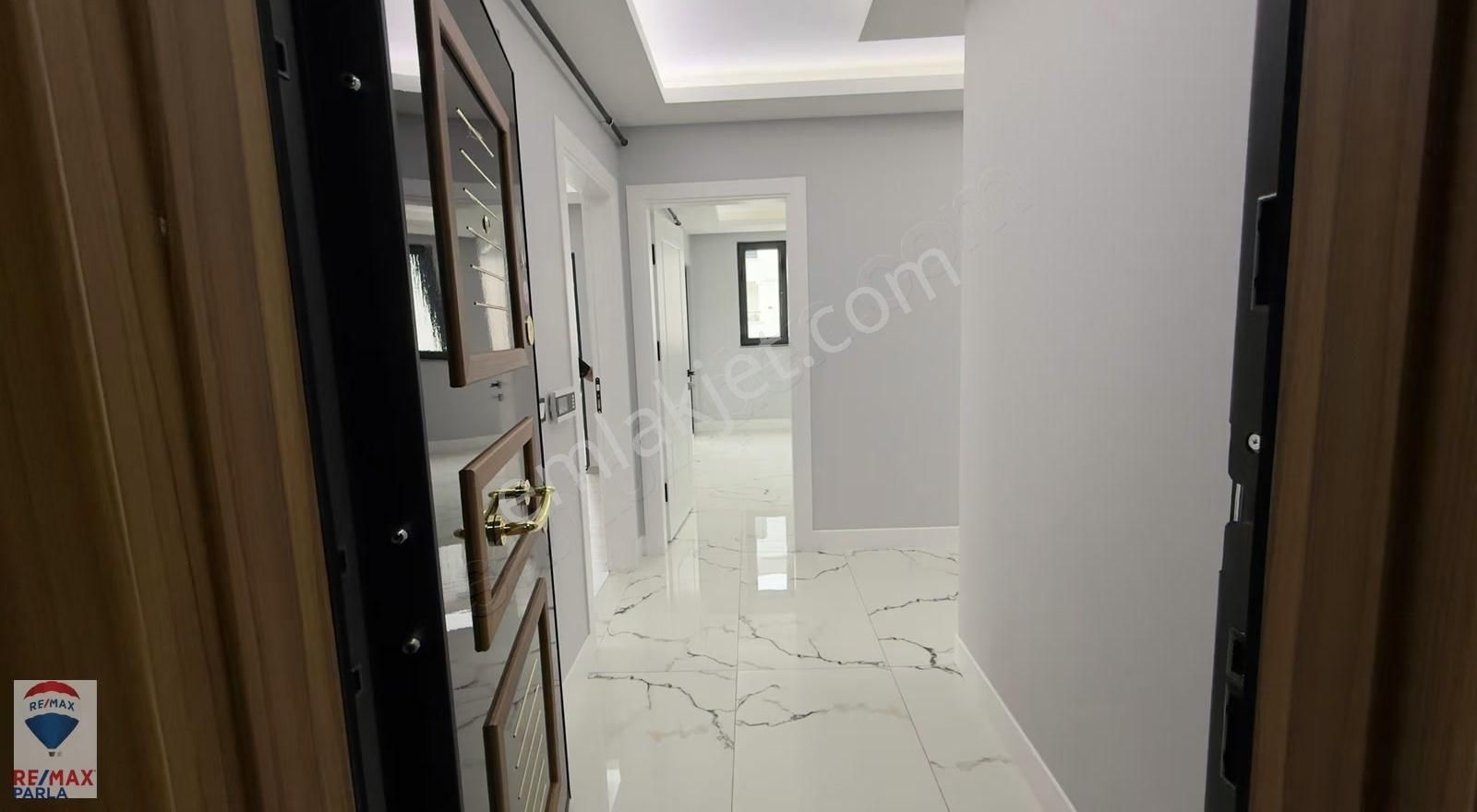 19 Mayıs Bulvarına Cephe Remax Rahşan Çam'dan Geniş-lüks 2+1 - Görsel 8