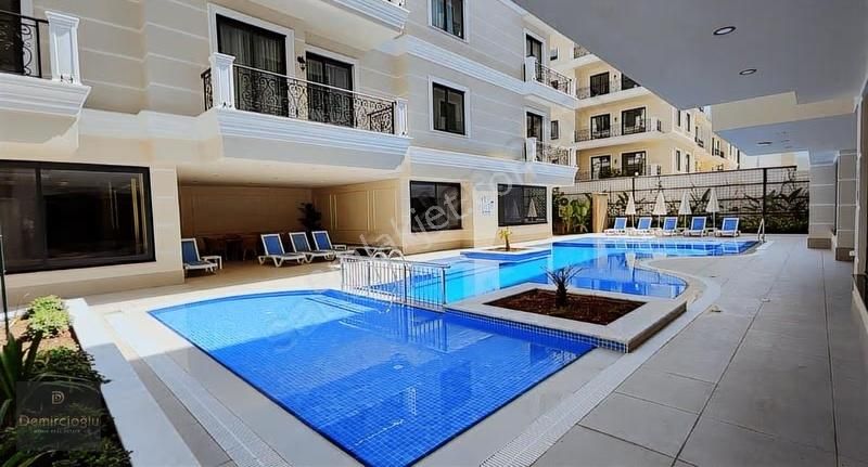 Alanya Merkez Saray Mahallesinde Lüks Site İçerisinde 1+1 Daire - Görsel 20