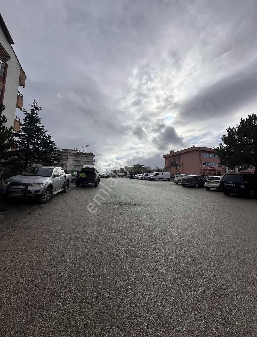 Bahçelievler Mah. Bahçe Katı Üniversiteye Yakın Satılık Daire - Görsel 3