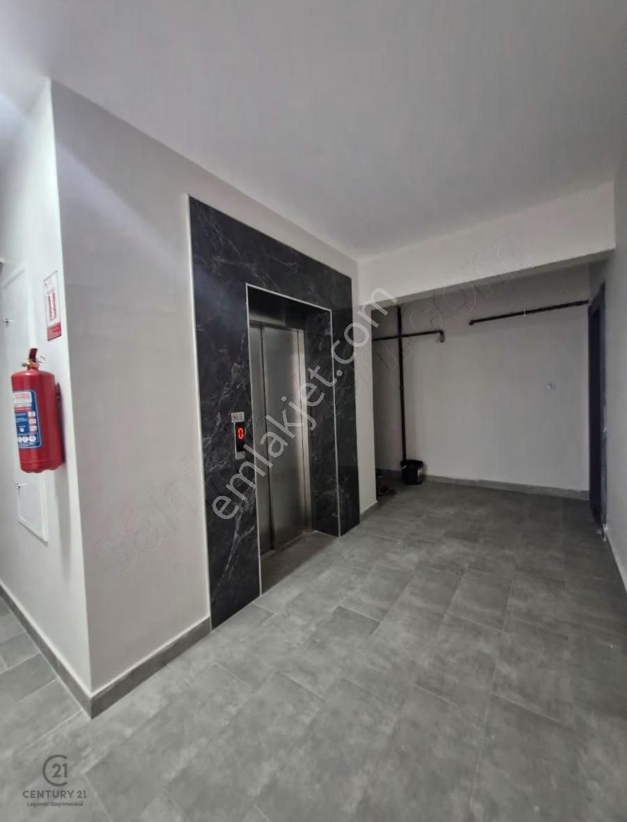 Süper Lokasyon! Bahçelievlerde Sıfır 1+1 Kiralık - Görsel 17