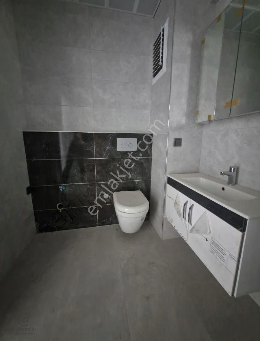 Süper Lokasyon! Bahçelievlerde Sıfır 1+1 Kiralık - Görsel 4