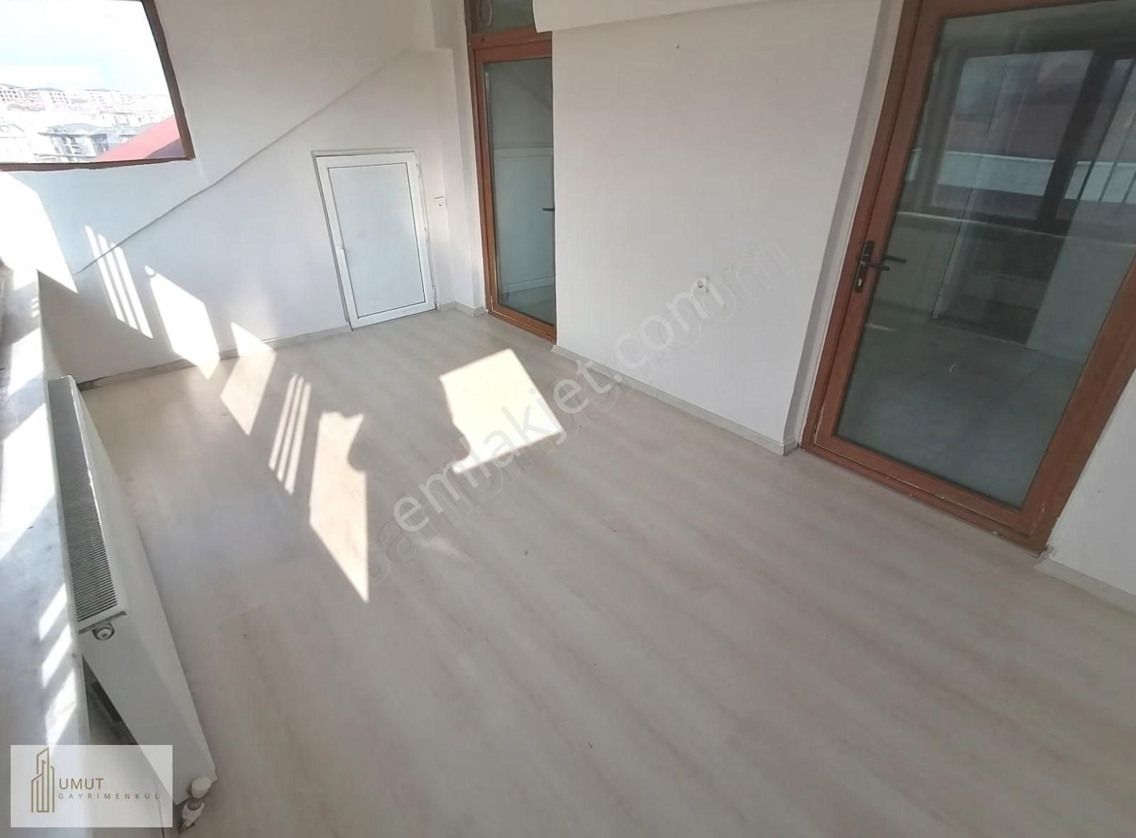 Adnan Kahveci Kolejlerde Site İçi Geniş 1+1 +çift Kapalı Teraslı - Görsel 15