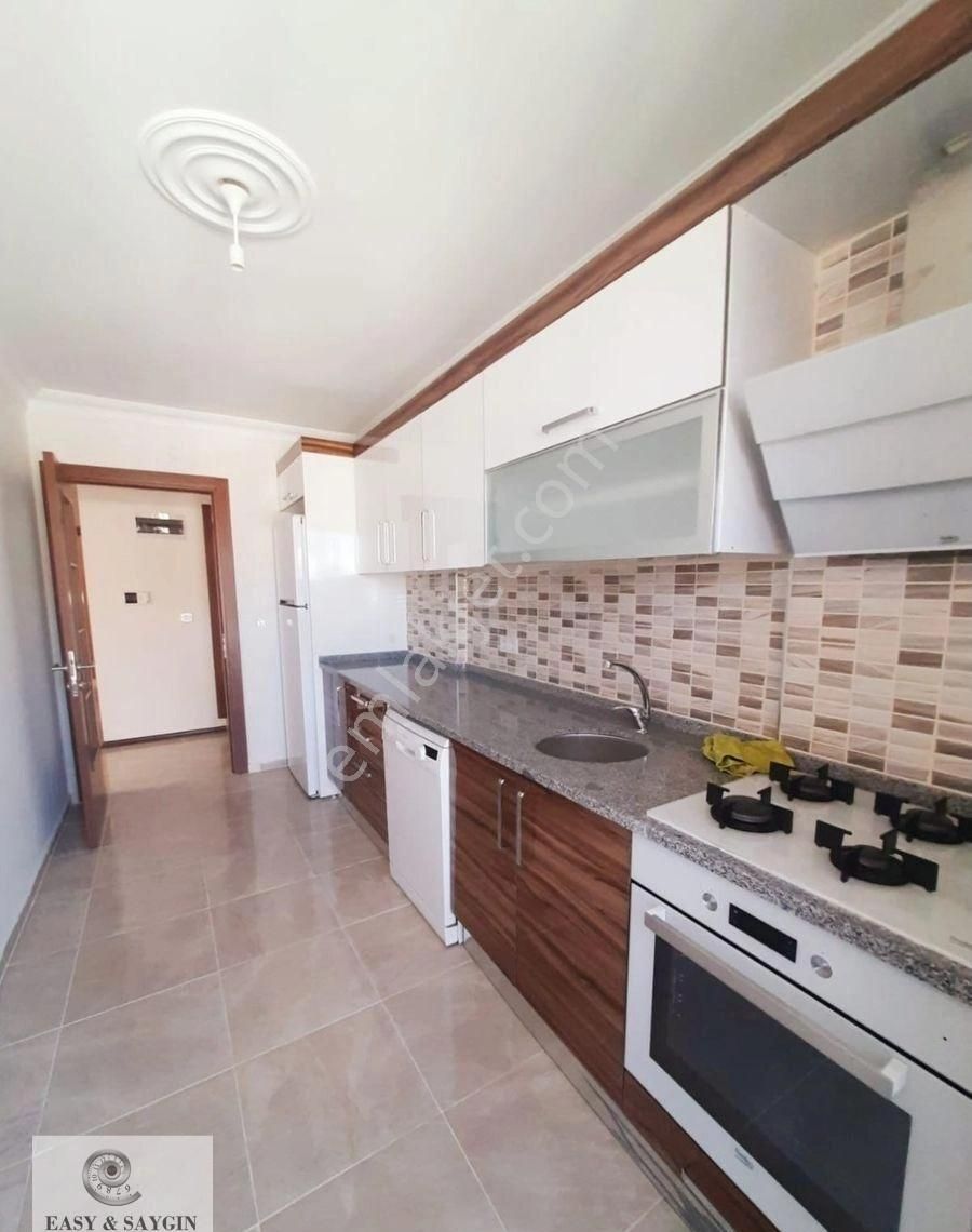 Ümraniye İstiklal De 3+1 Full Eşyalı Mobilyalı Daire---metroya Yakın--- - Görsel 32