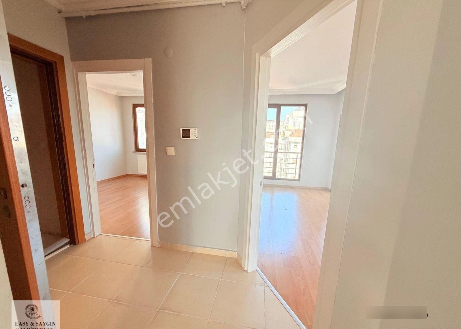 Çekmeköy Taşdelen Merkezde Butik Sitede Kiralık 2+1 2 Banyolu