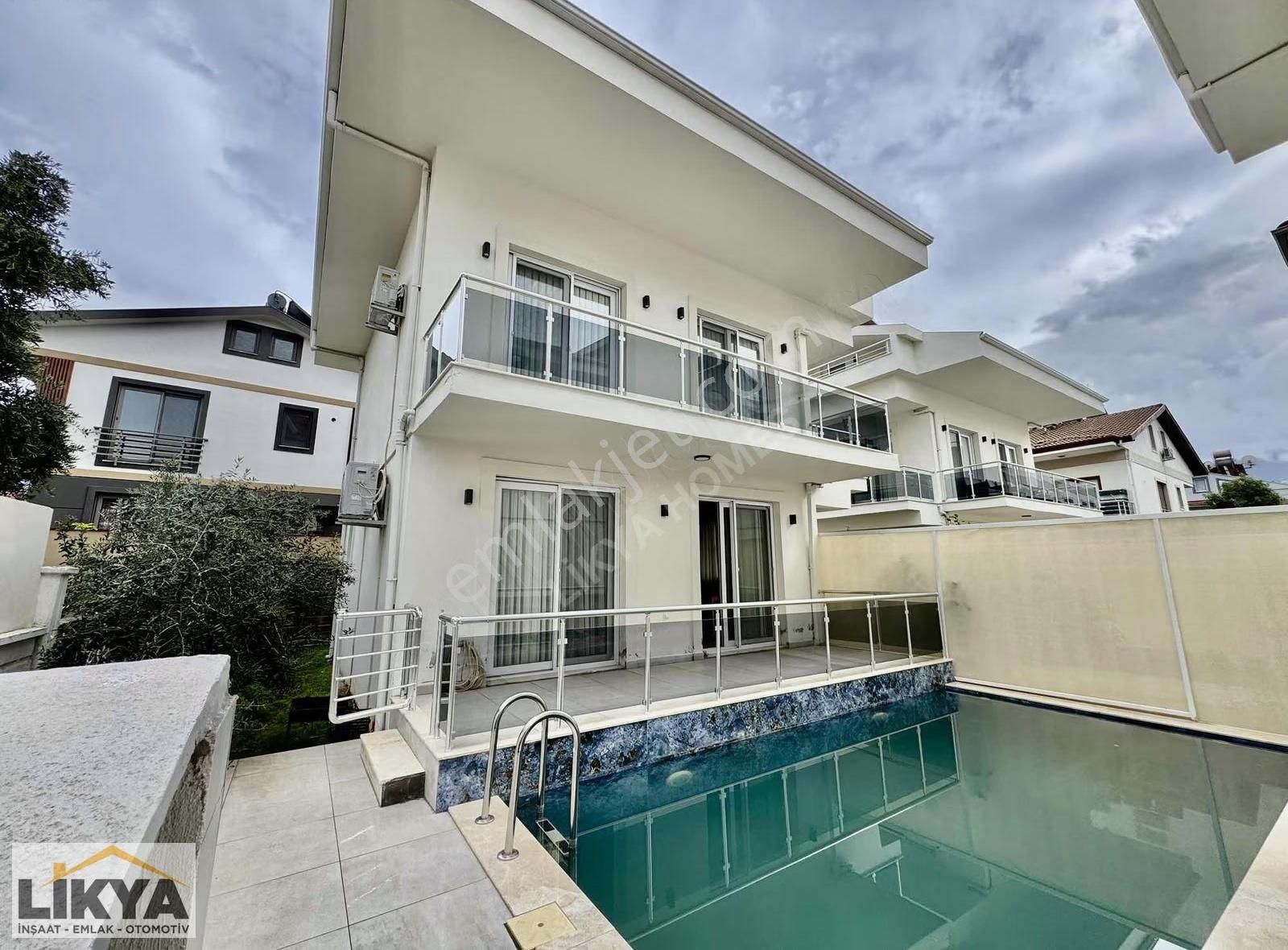 Merkezi Konumda Eşyalı-eşyasız Havuzlu Uzun Dönem Kiralık Villa