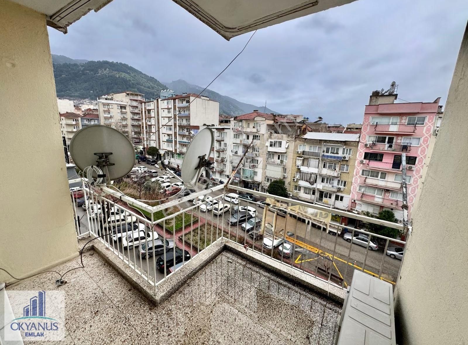 Alaybey Pazarı Üstü, 2+1 , Doğalgazlı, Çift Cephe, Karanlığı Yok - Görsel 4