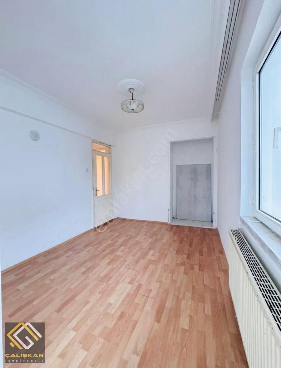 1200 Evler'de Anayola Yakın Kiralık 3+1 Daire - Görsel 9