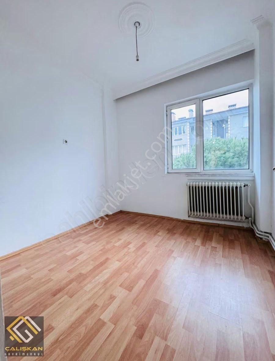 1200 Evler'de Anayola Yakın Kiralık 3+1 Daire - Görsel 3