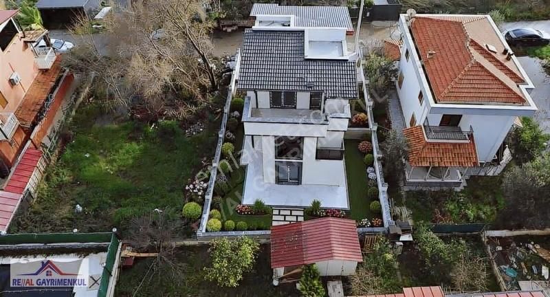 Real'den Gümüldür'de Denize 500 M Villa