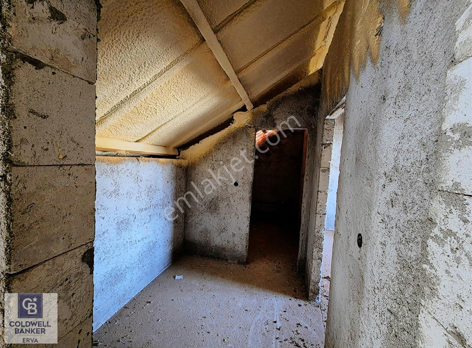 Gölbaşı'nda Natamam Villa: 7+1, Geniş Bahçe, Kooperatif Hissesi - Görsel 8