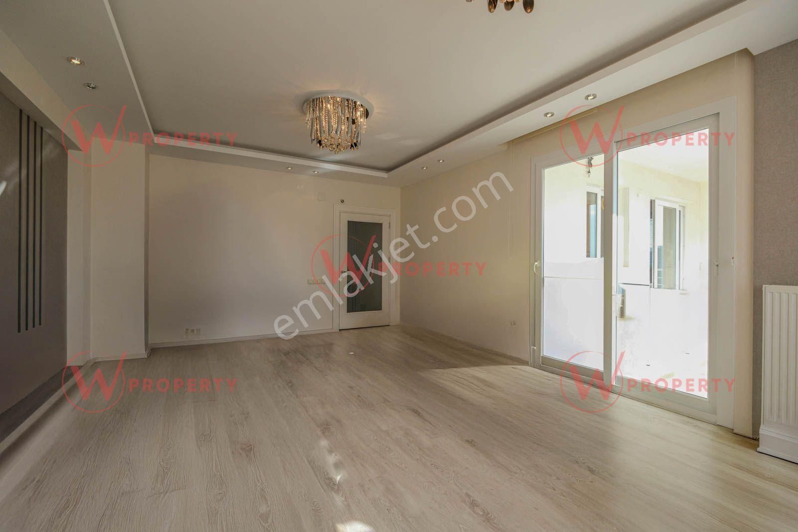 W Property'den 50. Yıl'da Geniş Oturumlu 4+1 - Görsel 3