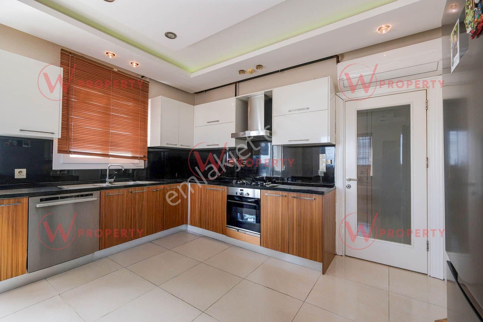 W Property'den 50. Yıl'da Geniş Oturumlu 4+1 - Görsel 4