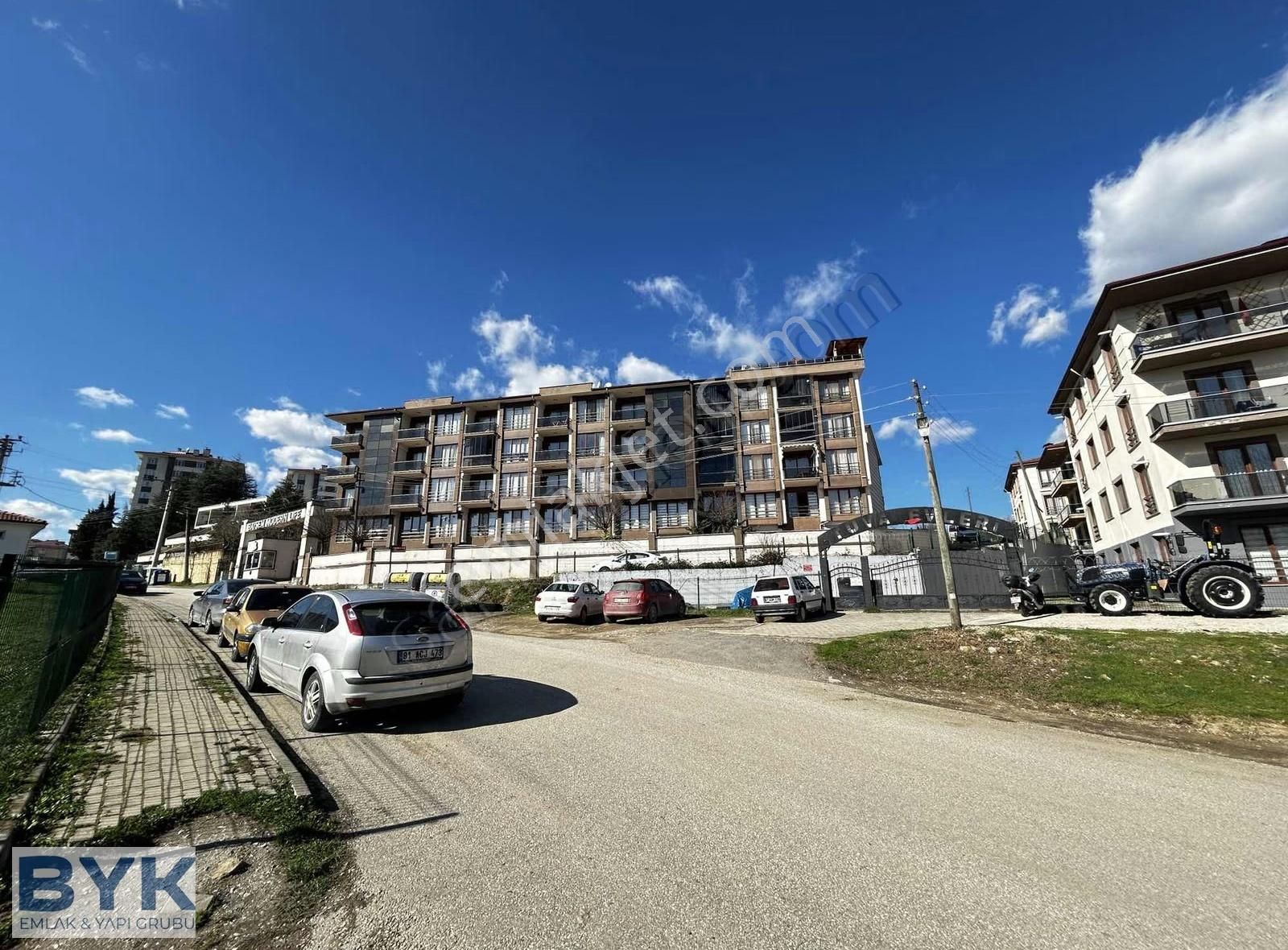 Byk' Dan! İskanlı! Eşyalı! Geniş M2! Güney Cephe! Satılık 1+1! - Görsel 10