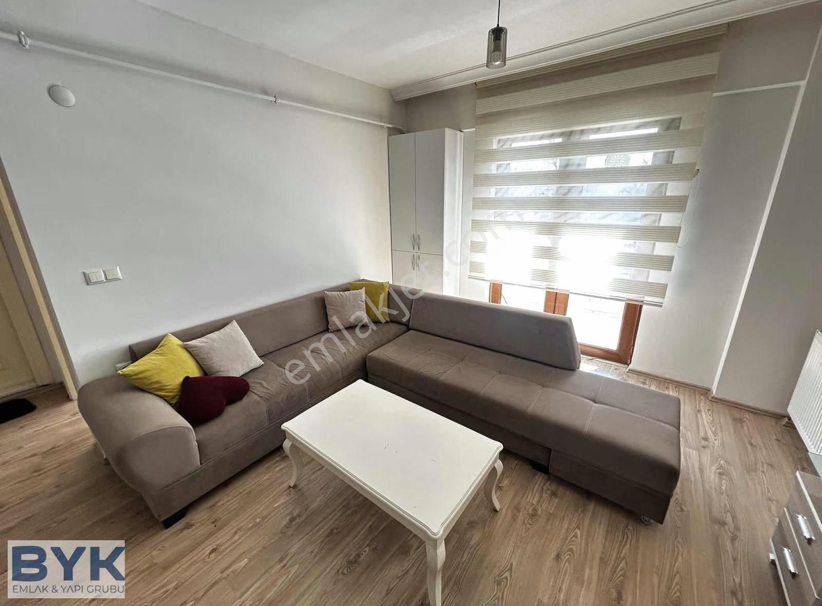 Byk' Dan! İskanlı! Eşyalı! Geniş M2! Güney Cephe! Satılık 1+1! - Görsel 21