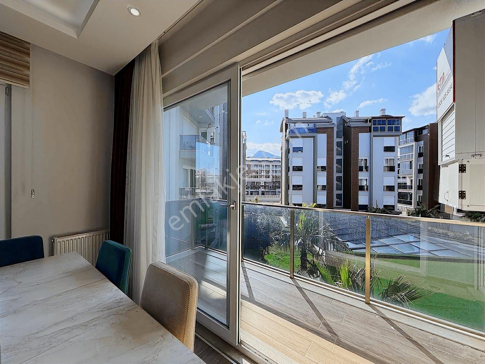 Gasa Grande'de Katta Ful Eşyalı Ebeveyn Banyolu Önü Açık Daire - Görsel 2