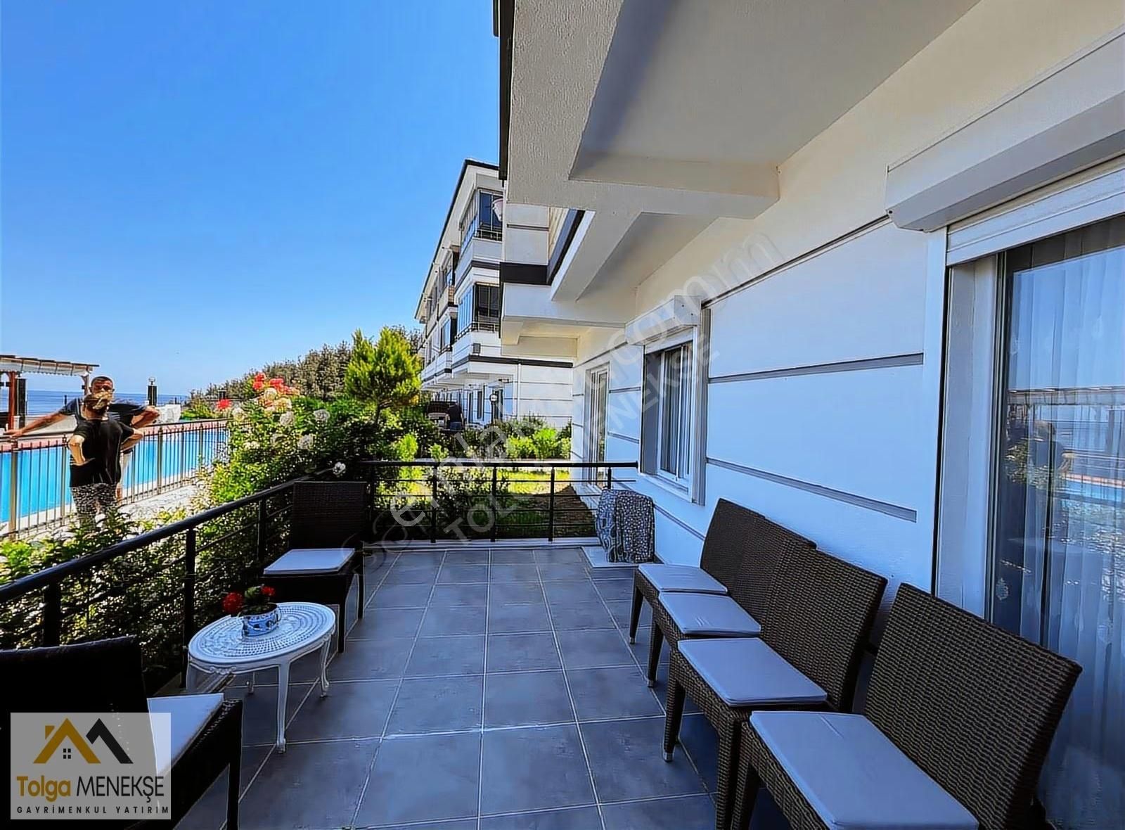 Kumbağda Havuz Deniz Doğa Manzara Bahçe Katı İskanlı Eşyalı 1+1 - Görsel 3