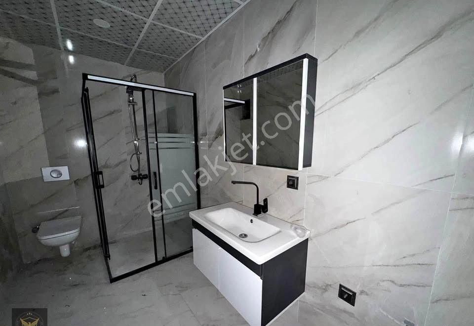 Beylikdüzü Cumhuriyet Mah Metrobüse Yakın 2+1 Arakat Dairemiz - Görsel 3