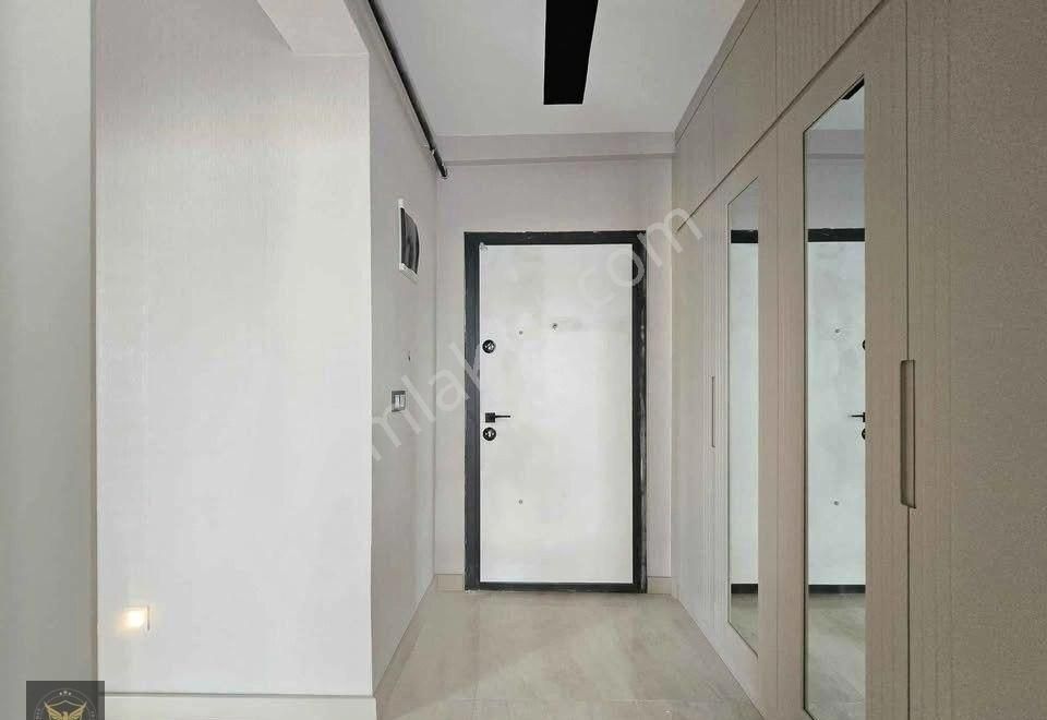 Metrobüse Yürüme İster Oturumluk İster Yatırımlık 2+1 Geniş Daire - Görsel 5