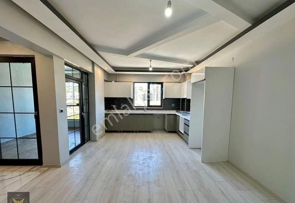 Beylikdüzü Yakuplu Mh.otoparklı Evebeyn Banyolu 2+1 Satılık Daire