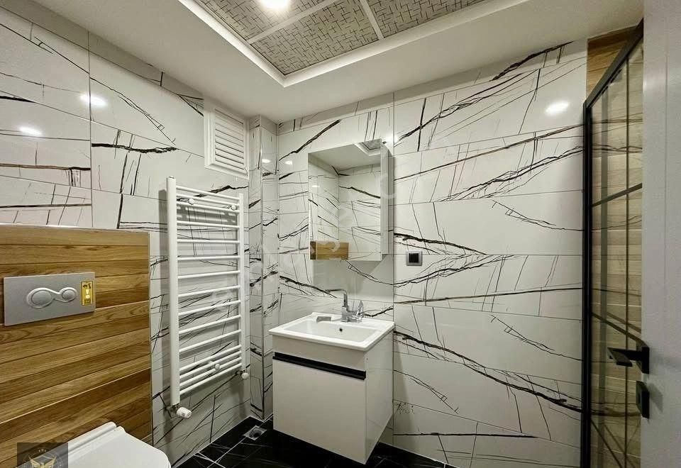 Beylikdüzü Yakuplu Mh.otoparklı Evebeyn Banyolu 2+1 Satılık Daire - Görsel 4