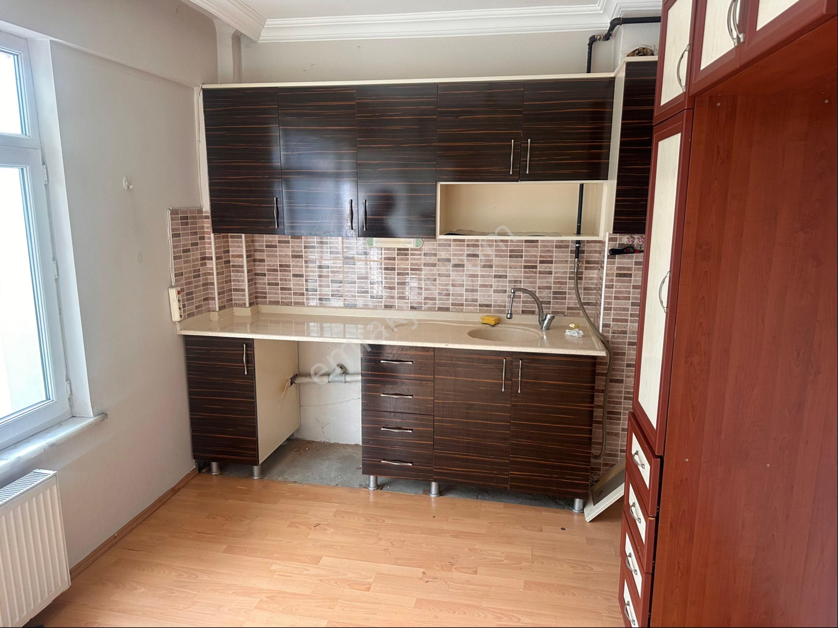 Umut Gayrimenkul’den Fatih Mahallesinde Kiralık Daire - Görsel 13