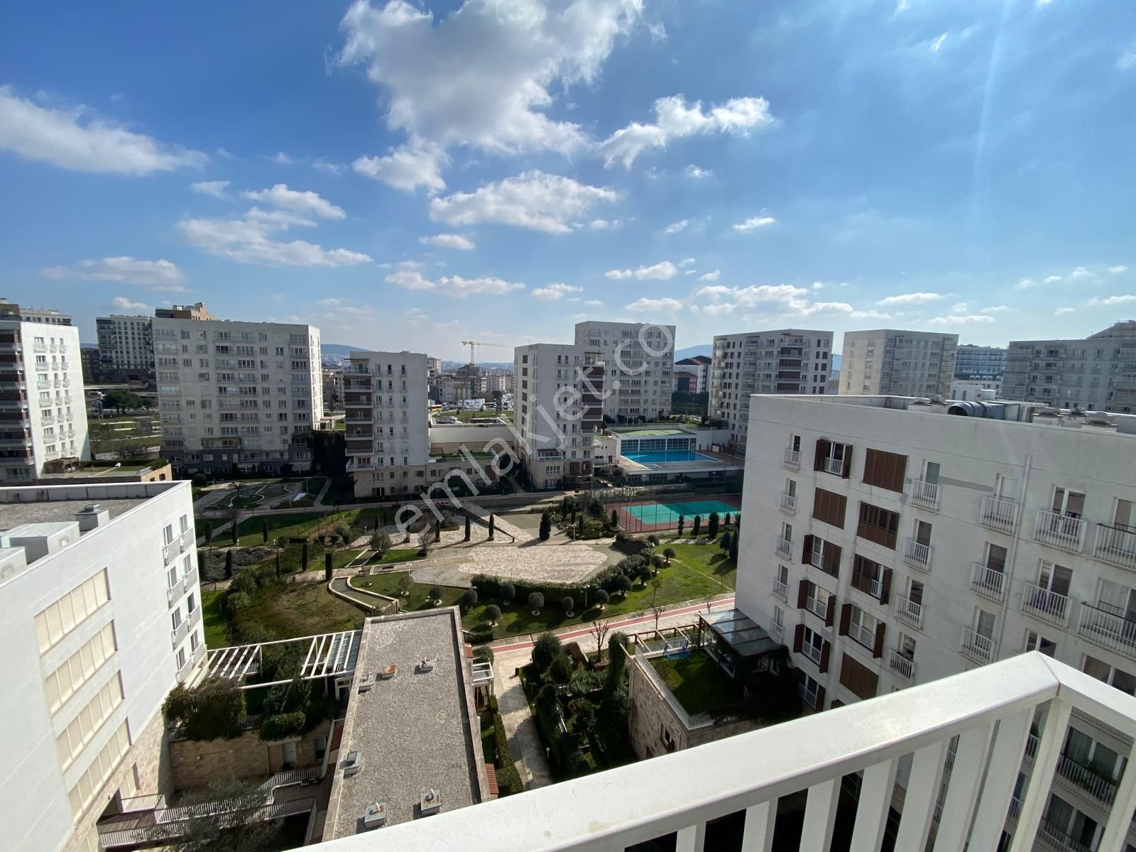 Seeworld Sinpaş Egeboyu 1+1 75m2 Dekorlu Kiralık - Görsel 3