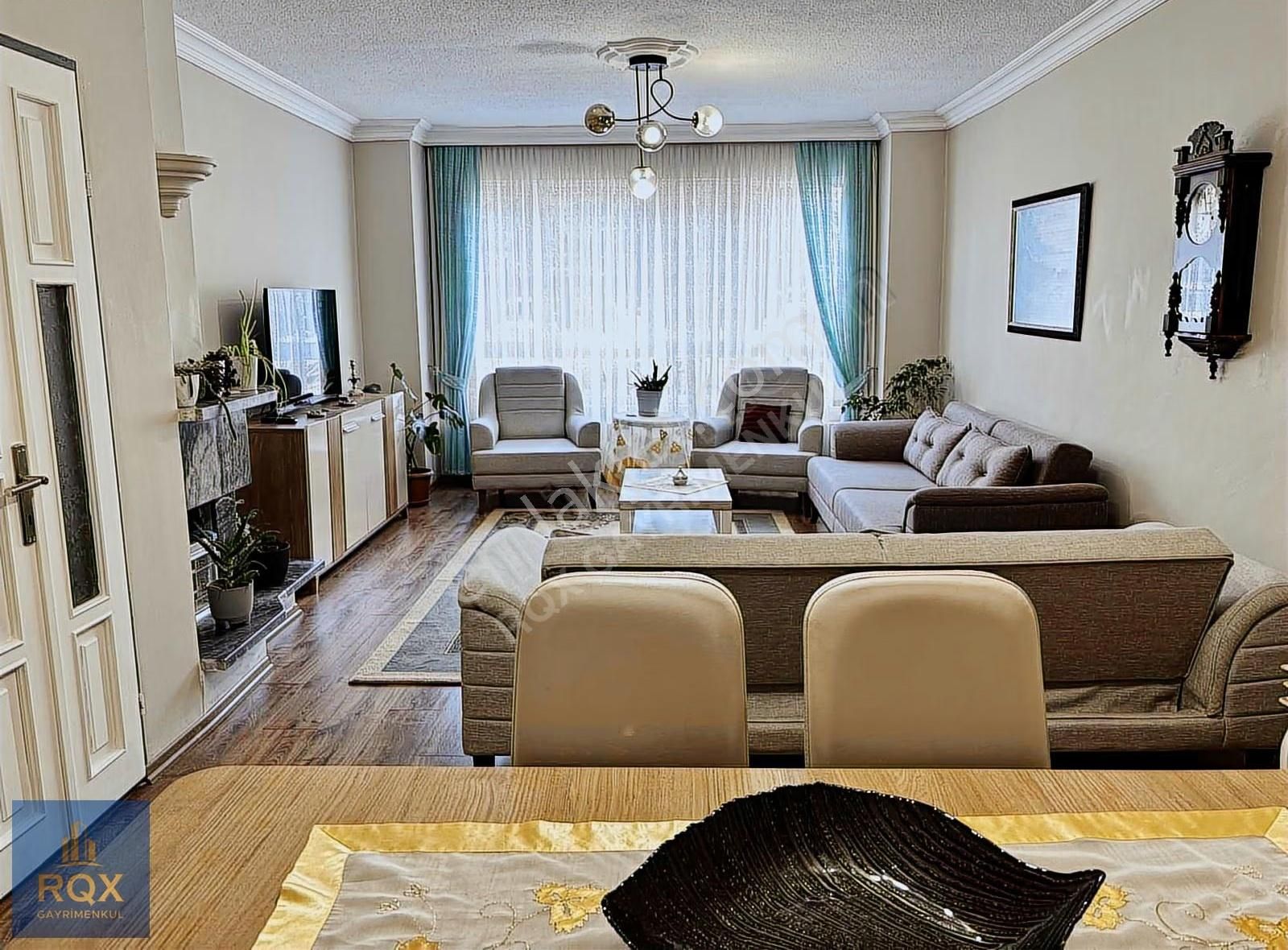 Eryaman Yavuz Selimde Havuzlu Sitede Yapılı 3+1 Daire - Görsel 6