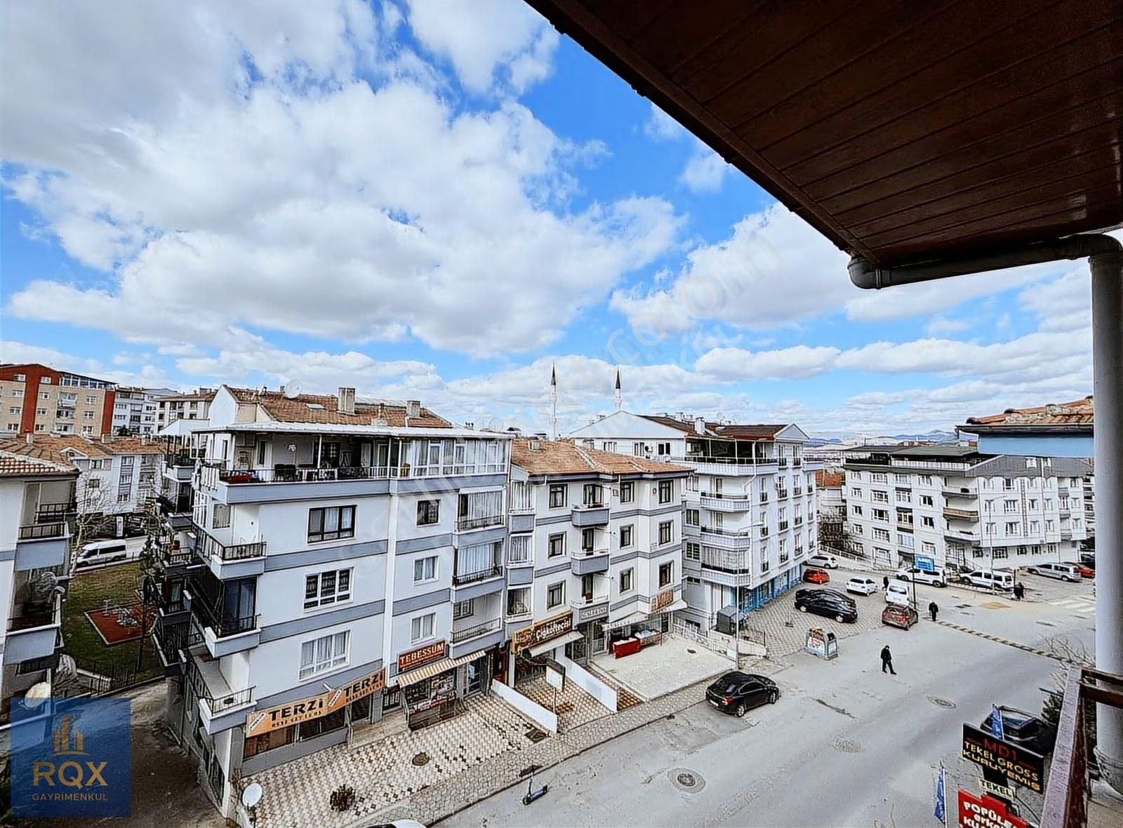 Etimesgut Merkezde Cadde Üzeri Ön Cephe Yapılı 5+1 Dubleks Daire - Görsel 24