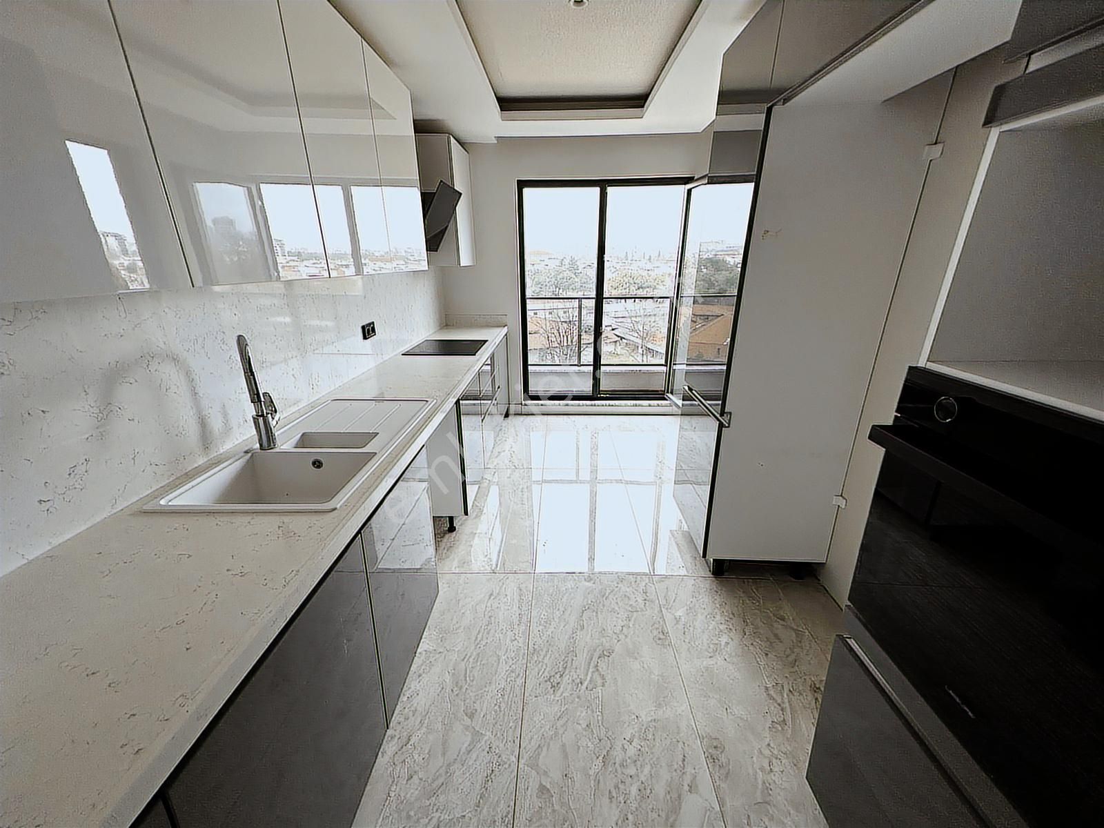 Remax Advantage - Downtown'ın En Güzel Ve Ferah Kiralık Dairesi! - Görsel 11