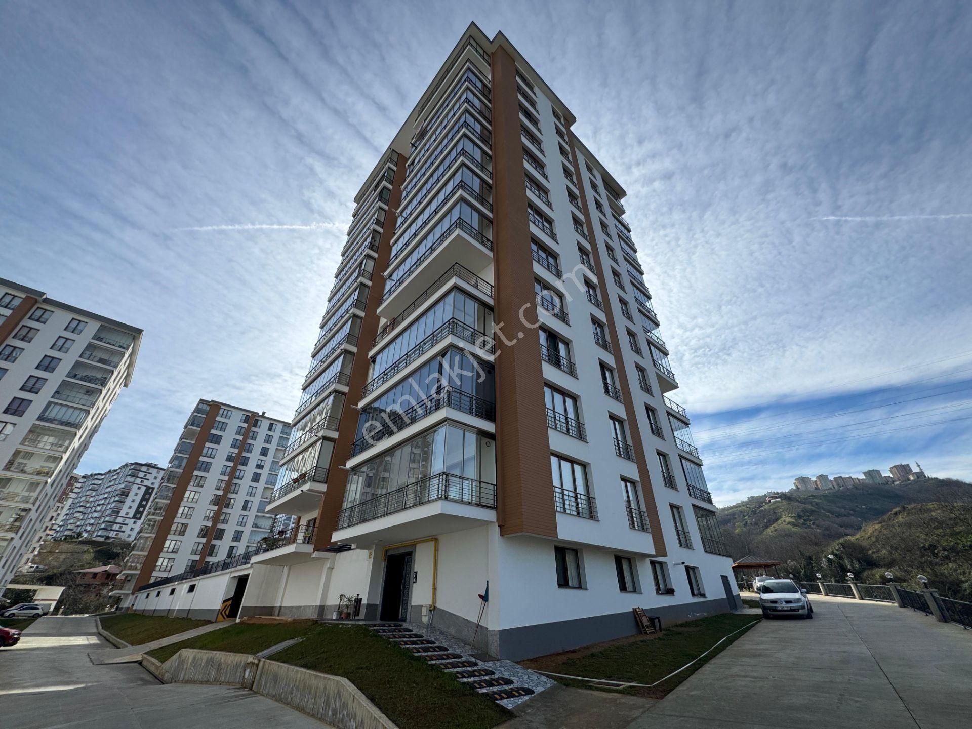 Trabzon Akçaabat Yıldızlıda Satılık 4+1 Sıfır Daire