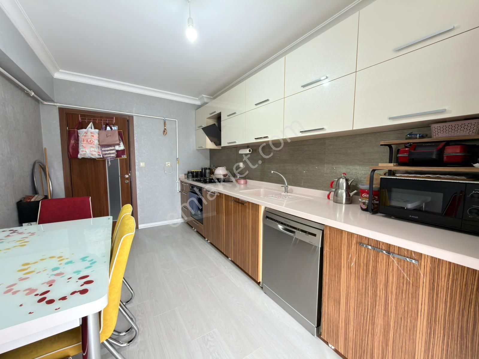 Lokman Hekim Hast. Yakını Asansörlü Bina Orta Kat 3+1 Bağımsız - Görsel 19