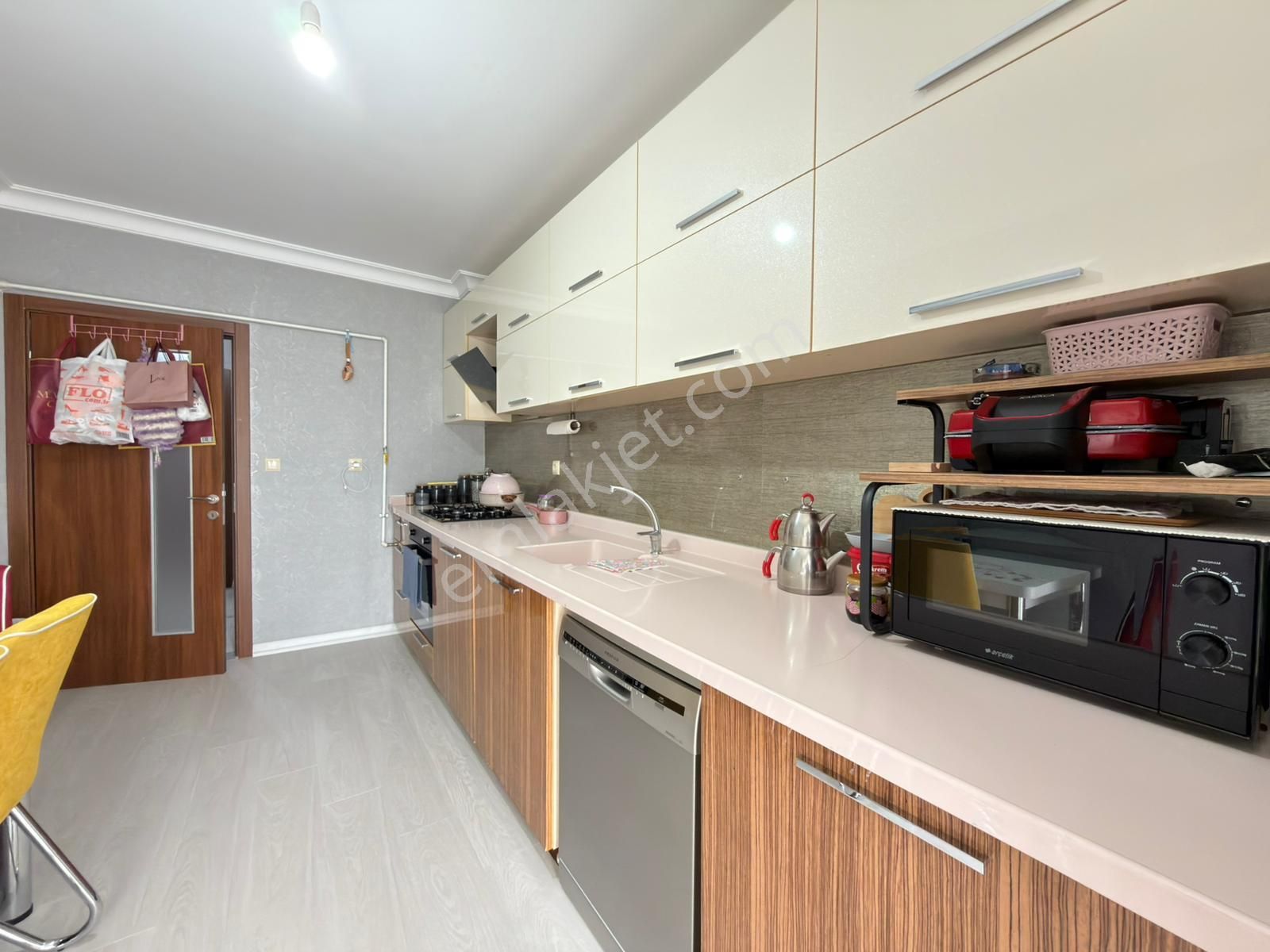 Lokman Hekim Hast. Yakını Asansörlü Bina Orta Kat 3+1 Bağımsız - Görsel 33