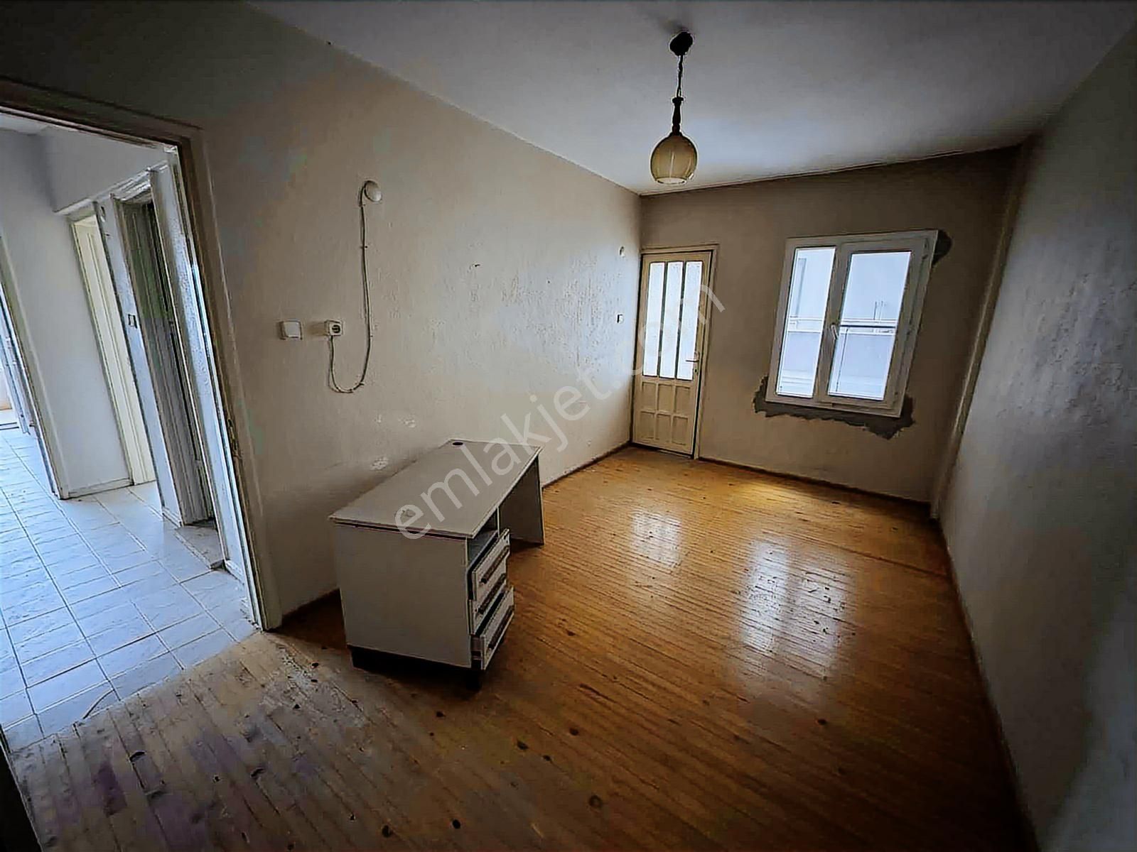 Fatih Mah. Mezarlıkbaşı Cami Mevkii Ara Kat Ön Cephe 3+1 Daire - Görsel 17