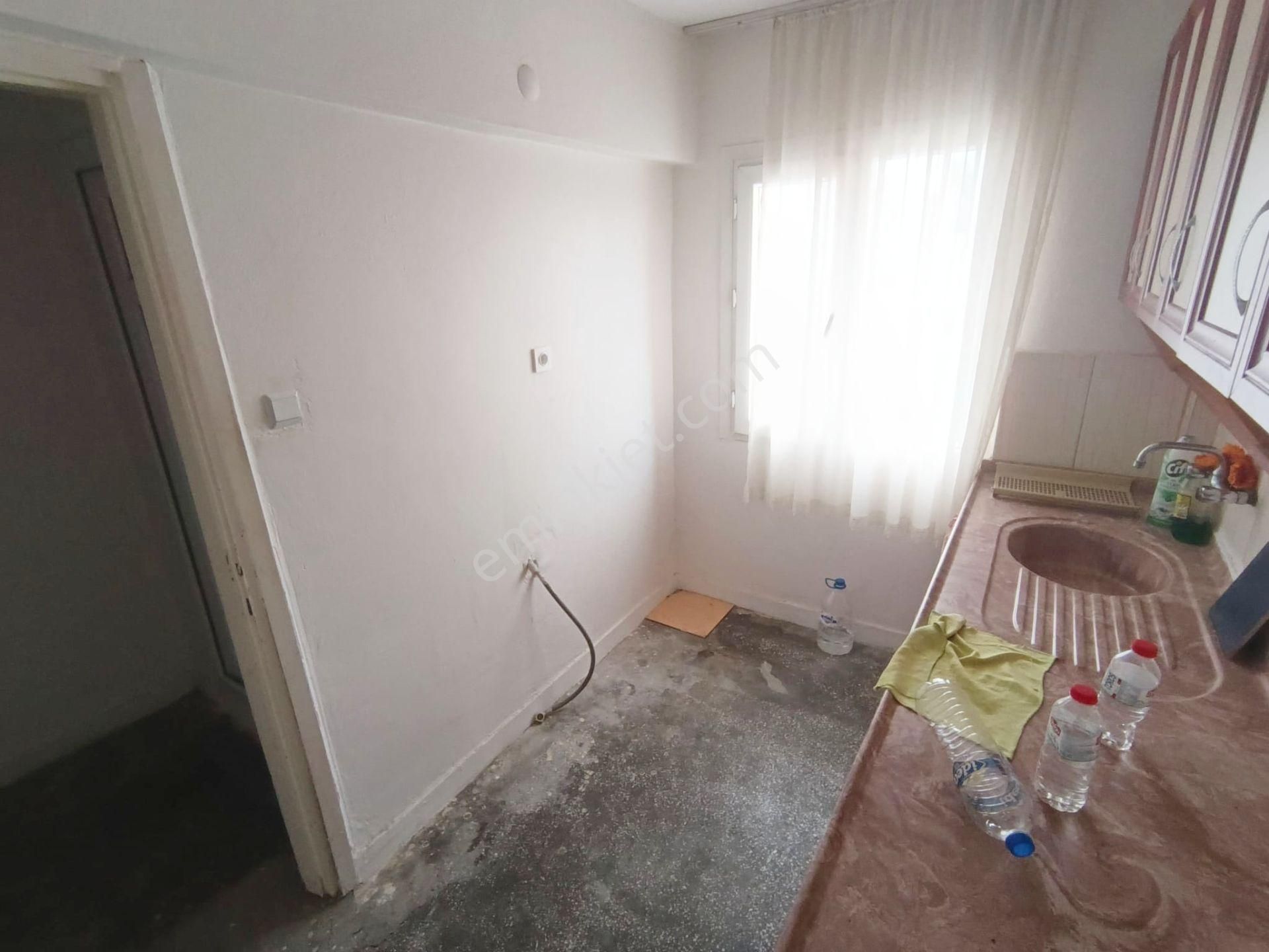 Zincirlibağlar Yeşiloba Kapalı Semt Pazarına Yakın Geniş Oturumlu 2+1 Kiralık Daire - Görsel 2