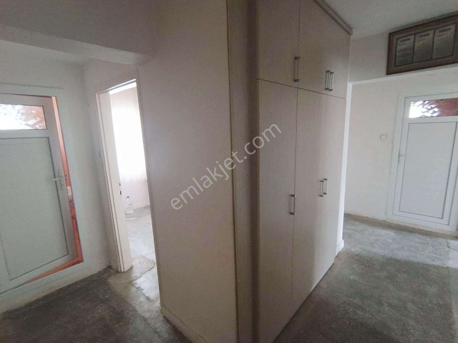 Zincirlibağlar Yeşiloba Kapalı Semt Pazarına Yakın Geniş Oturumlu 2+1 Kiralık Daire - Görsel 16