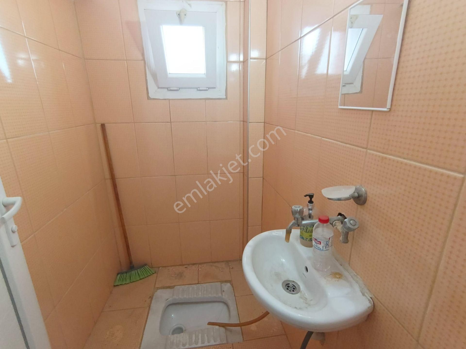 Zincirlibağlar Yeşiloba Kapalı Semt Pazarına Yakın Geniş Oturumlu 2+1 Kiralık Daire - Görsel 14