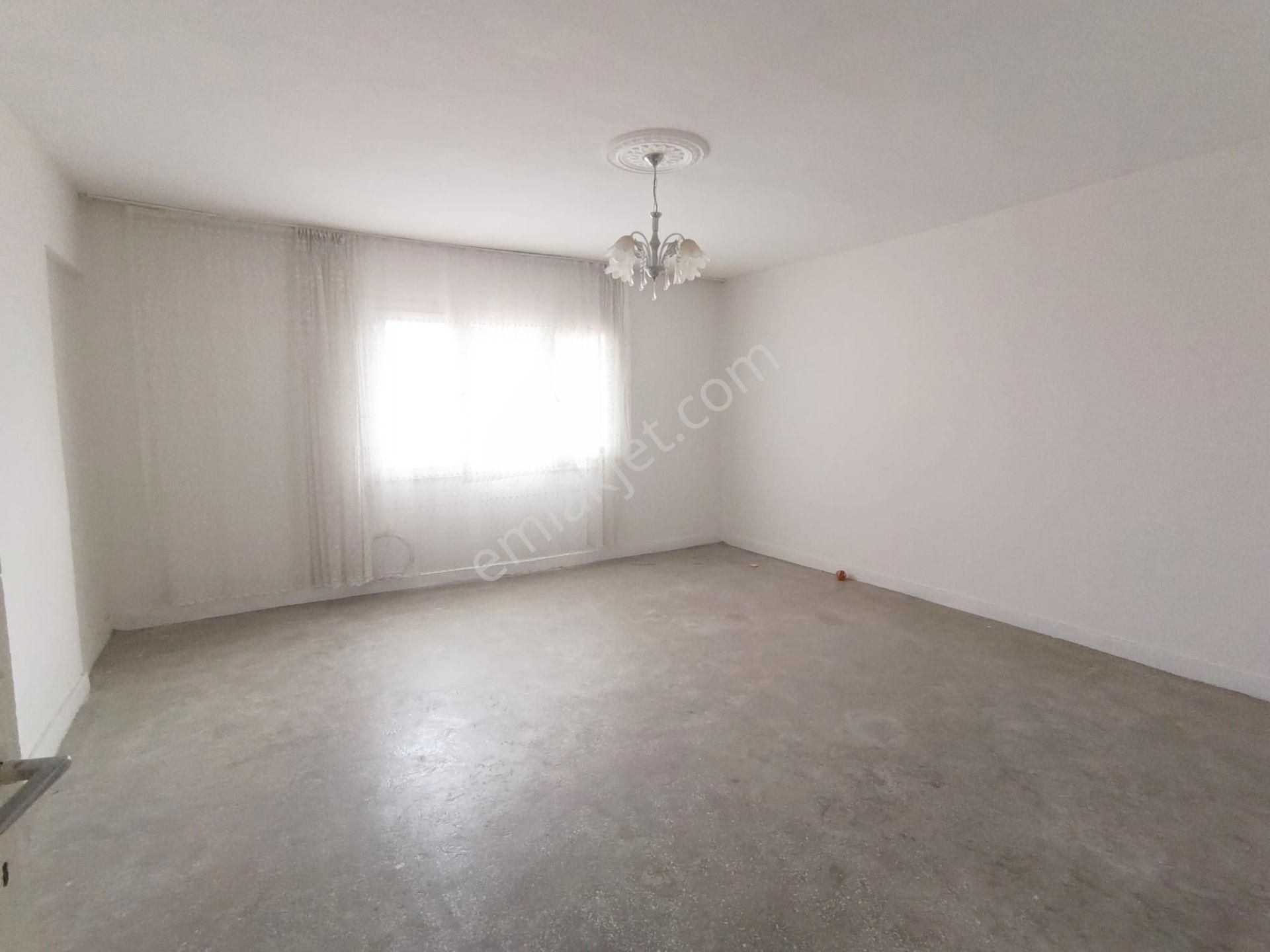 Zincirlibağlar Yeşiloba Kapalı Semt Pazarına Yakın Geniş Oturumlu 2+1 Kiralık Daire - Görsel 4