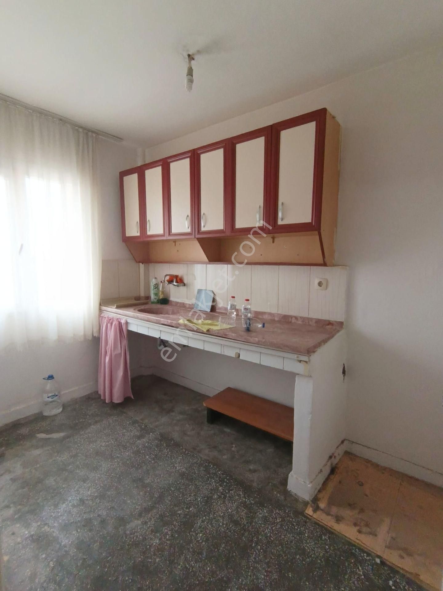 Zincirlibağlar Yeşiloba Kapalı Semt Pazarına Yakın Geniş Oturumlu 2+1 Kiralık Daire - Görsel 3