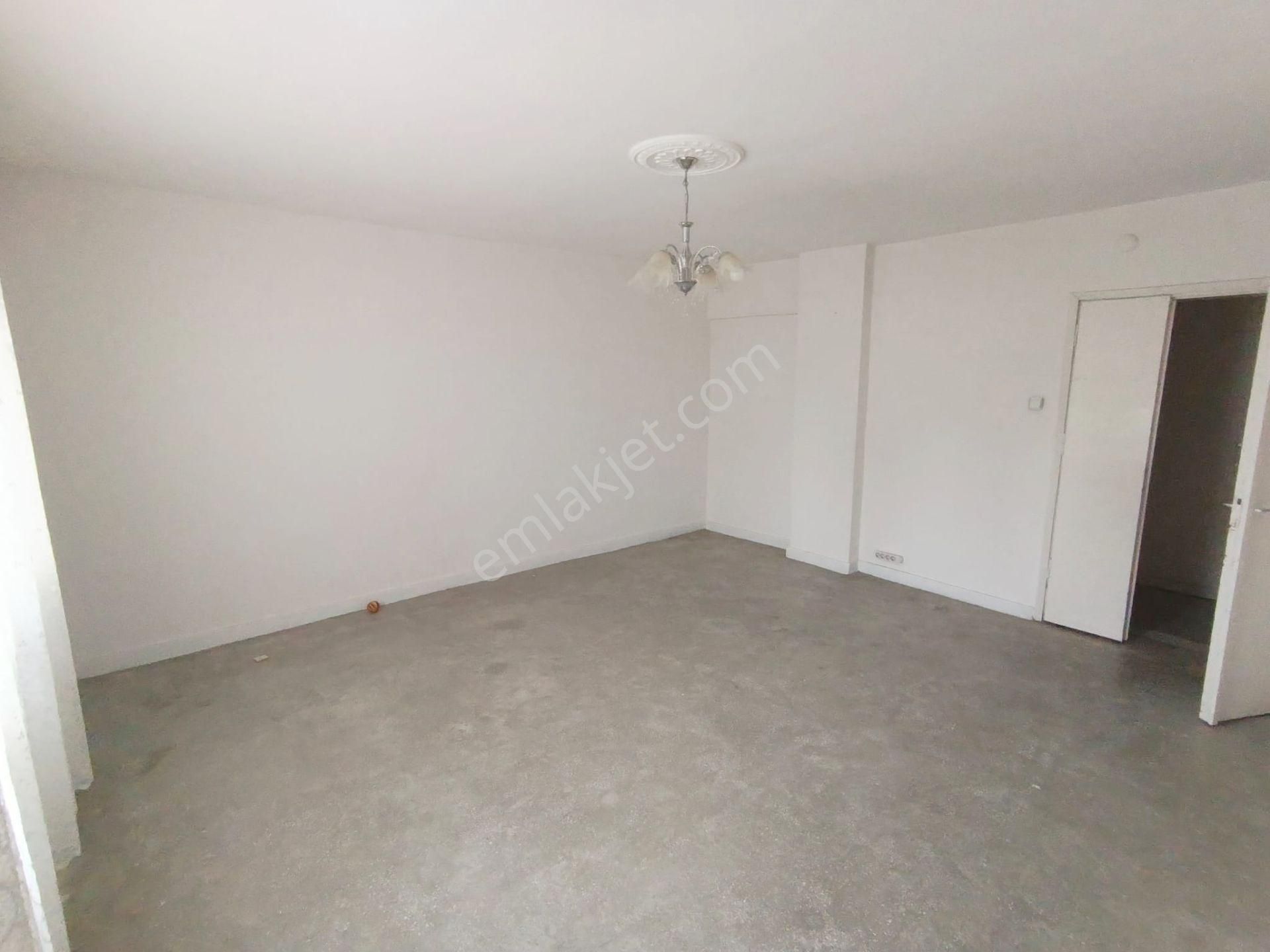 Zincirlibağlar Yeşiloba Kapalı Semt Pazarına Yakın Geniş Oturumlu 2+1 Kiralık Daire - Görsel 9