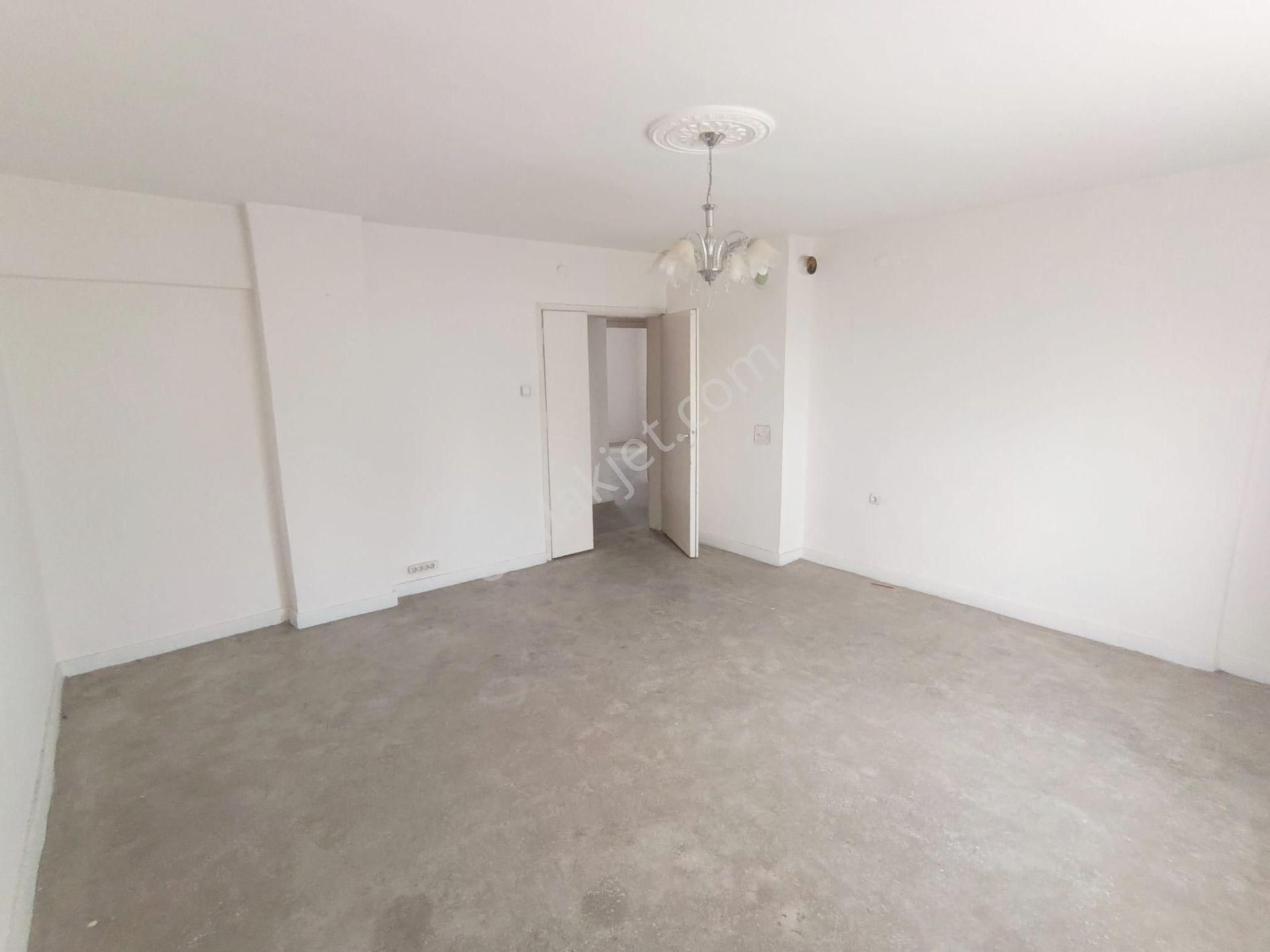 Zincirlibağlar Yeşiloba Kapalı Semt Pazarına Yakın Geniş Oturumlu 2+1 Kiralık Daire - Görsel 5