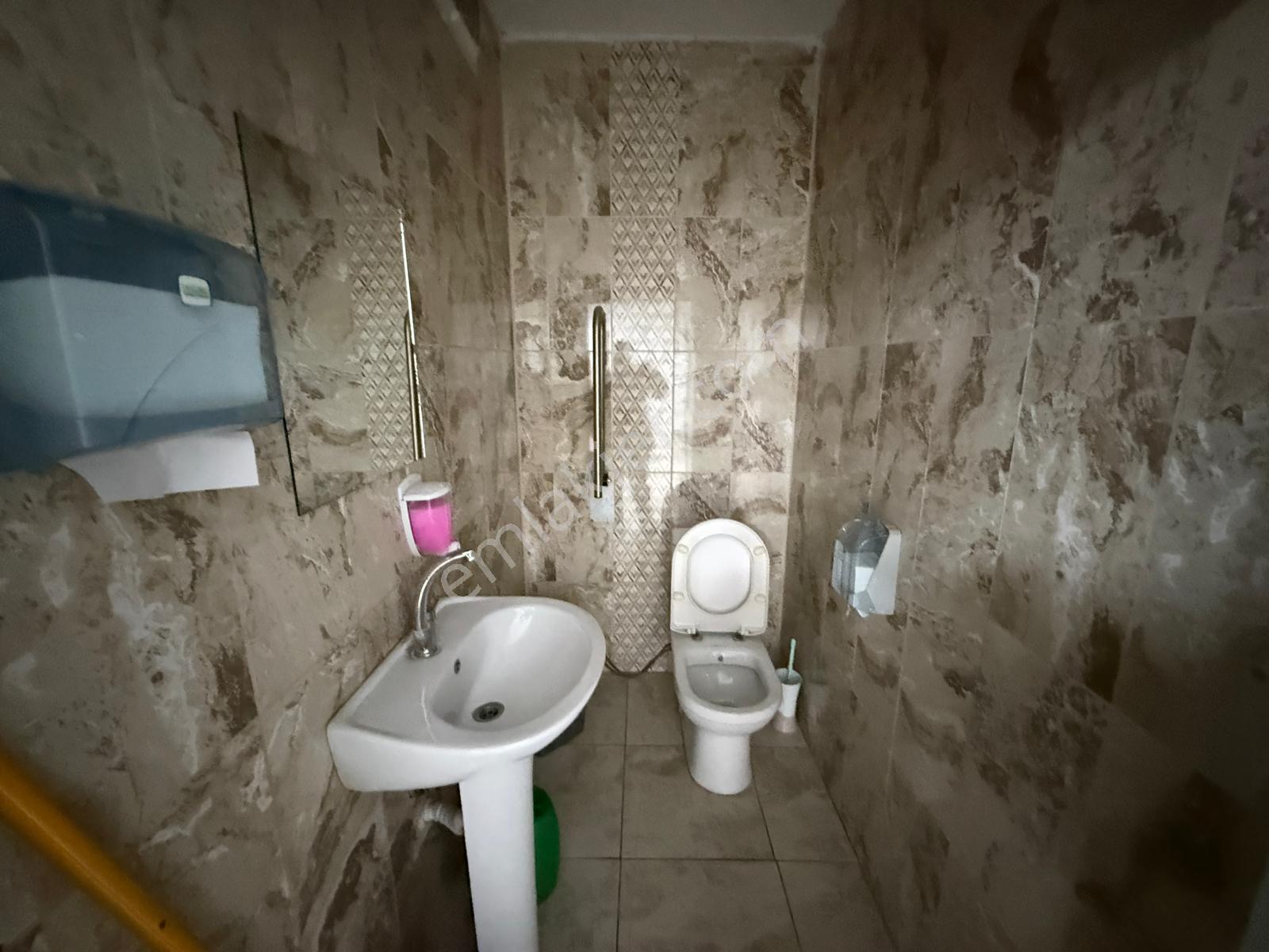 Trabzon Meydan'da Satılık Ofis - Görsel 23