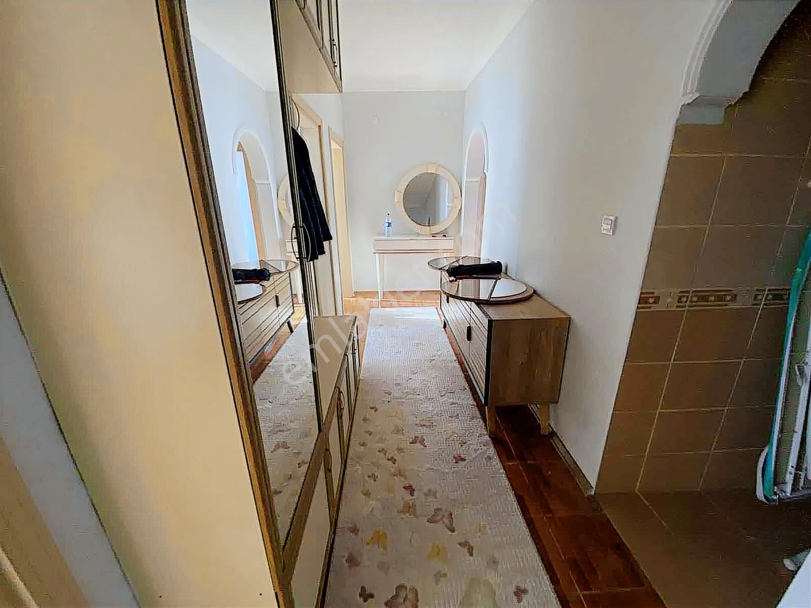 Net Emlaktan Ful Eşyalı Ara Kat 3+1 Kombili Daire - Görsel 5