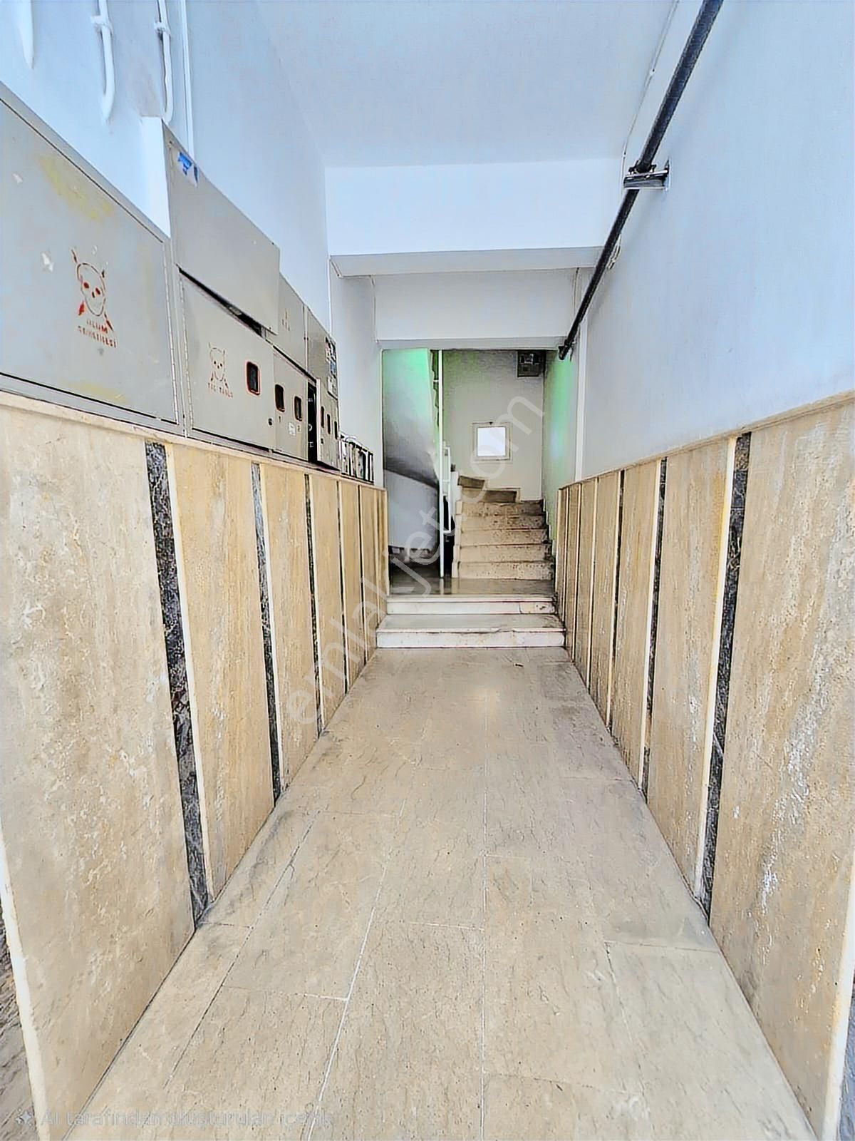 K.yaka Lisesi Yakını Köşe Bina Ara Kat 3+1 135 M2 - Görsel 35