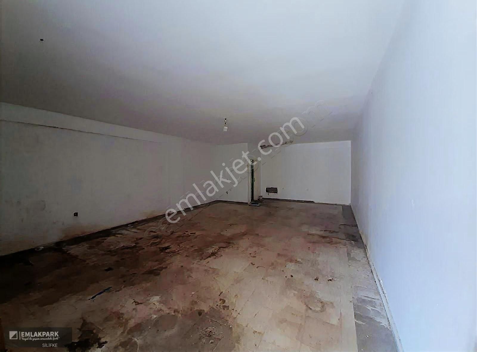 Emlakparkdan Silifke Atik Mahallesinde Satılık Dükkan - Görsel 2