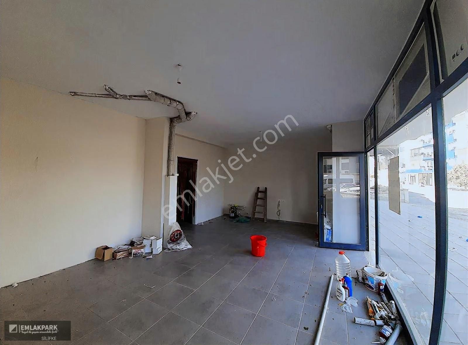 Emlakparkdan Silifke Sarıcalar Mahallesinde Satılık 70 M² Dükkan - Görsel 4